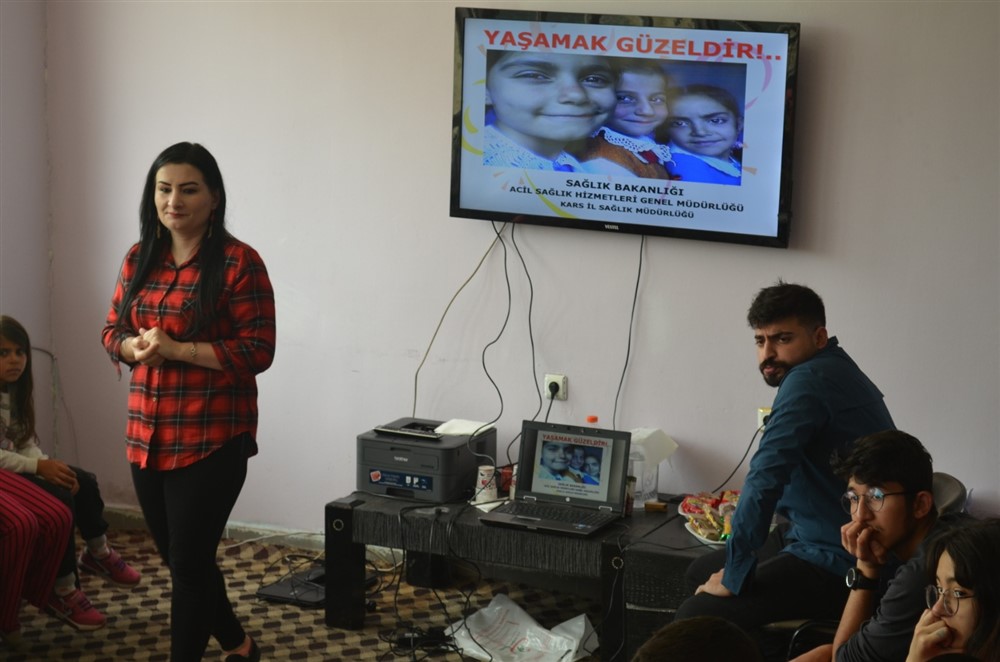 Amazonlar Dağcılık ve Doğa Sporları Kulübü “Hayatta Emniyet Almayı Öğreniyoruz Projesi”  Kars’ta Uygulanmaya Başladı