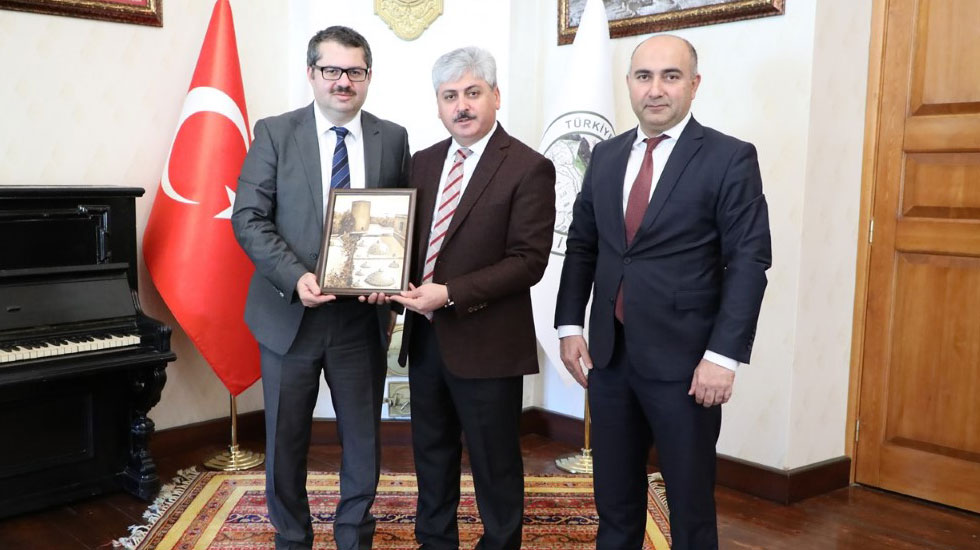 Azerbaycan Ankara Büyükelçisi’nden Vali Doğan’a Ziyaret