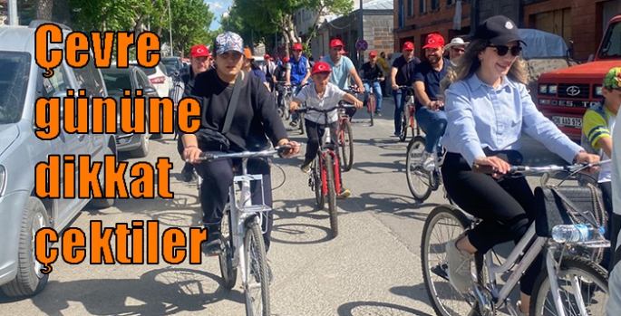 Çevre gününe dikkat çekmek için pedal çevirdiler