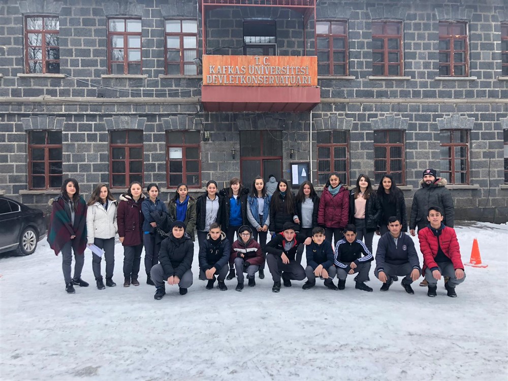 Cumhuriyetin öğrencileri konservatuarı ziyaret etti
