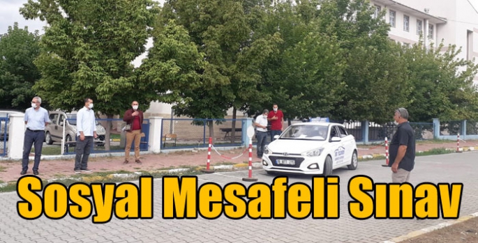 Iğdır'da Sosyal Mesafeli Sınav