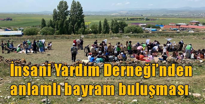 İnsani Yardım Derneği’nden anlamlı bayram buluşması