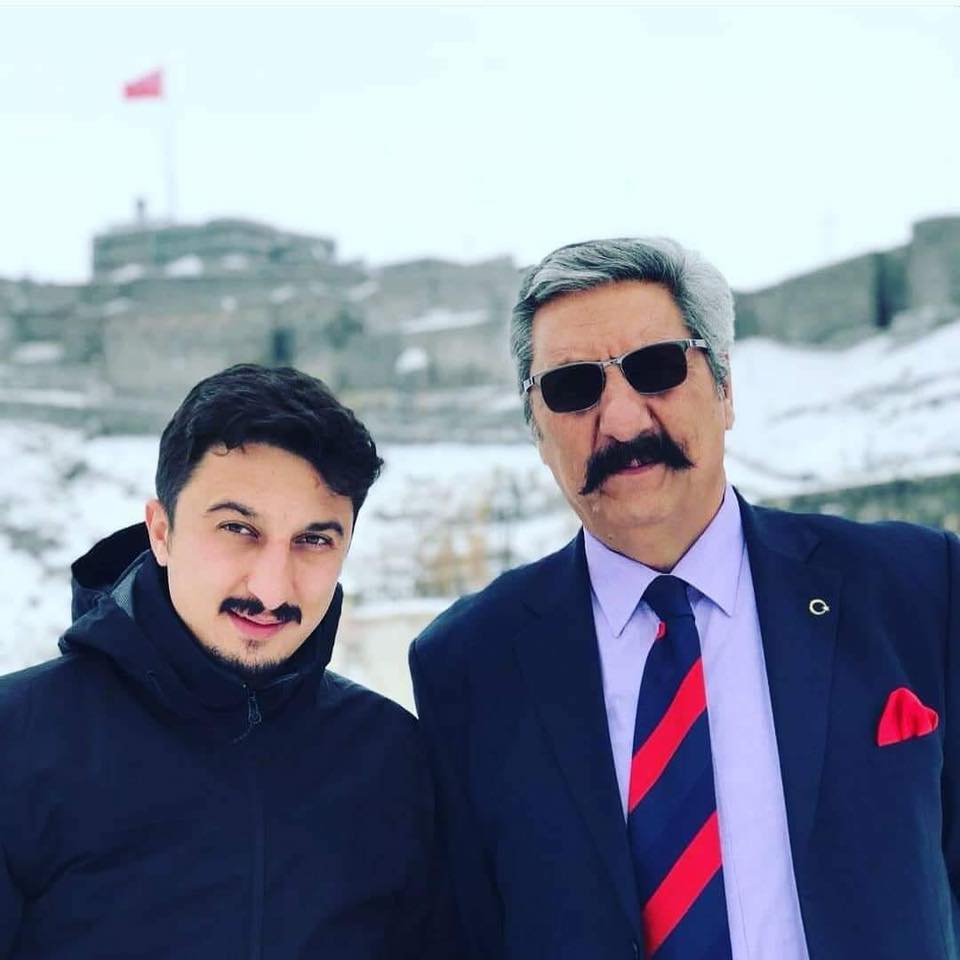 İsmail Alibeyoğlu, oğlu Ertuğrul’u tebrik etti