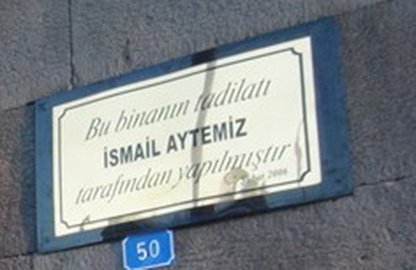 İsmail Aytemiz Tabelası Asıldı