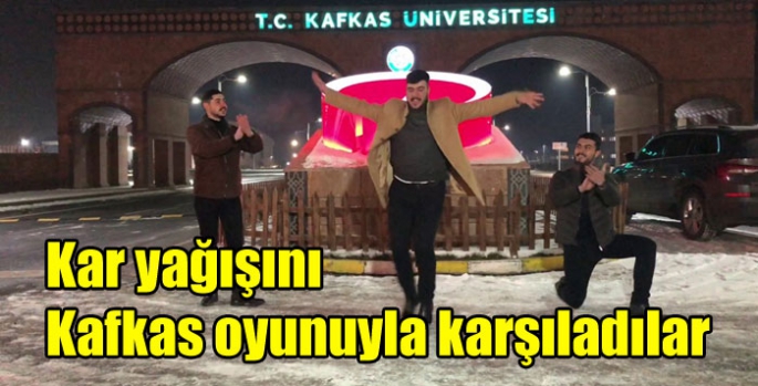 Kar yağışını Kafkas oyunuyla karşıladılar