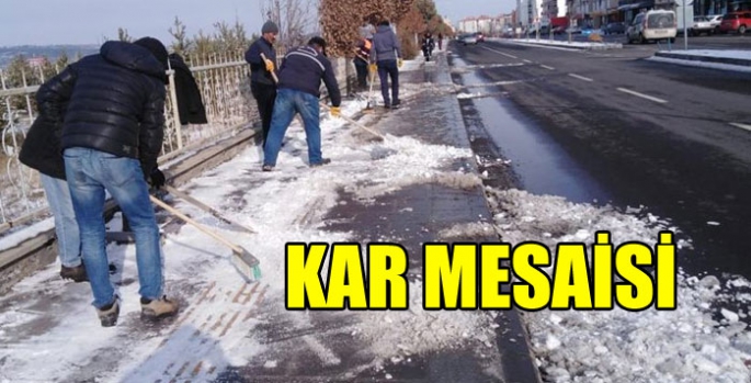 Kars Belediyesi’nin Kar Mesaisi