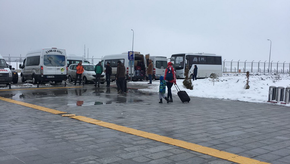 Kars Havaalanının tepki çeken uygulaması