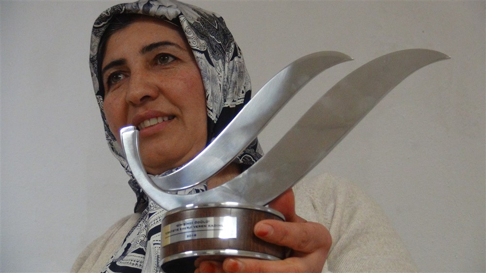 Kars’ın fenomen kadınına “Yılın Girişimci” ödülü