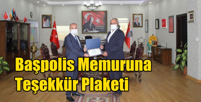 Kars’ta Başpolis Memuruna Teşekkür Plaketi