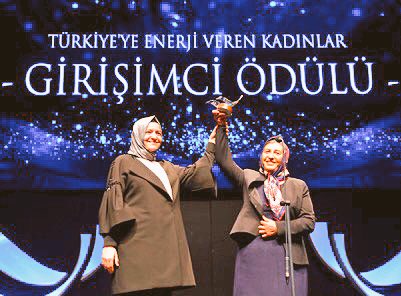 Karslı Zümran Ömür’e Türkiye’ye Enerji Veren Kadınlar Ödülü
