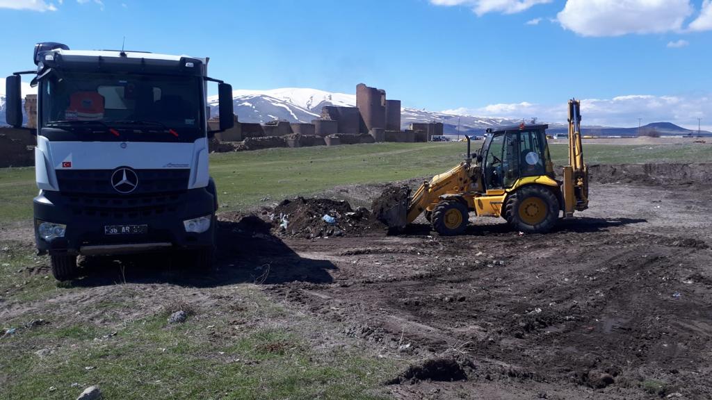 KHA’nın Haberi Ses Getirdi, Ani’deki Çöp Yığını Kaldırıldı