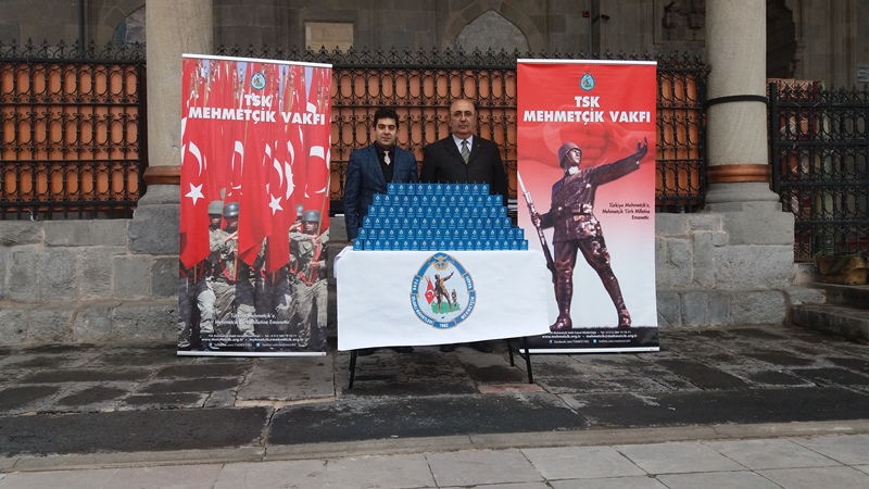 Mehmetçik Vakfı’nın Okuttuğu Mevlide Yoğun İlgi