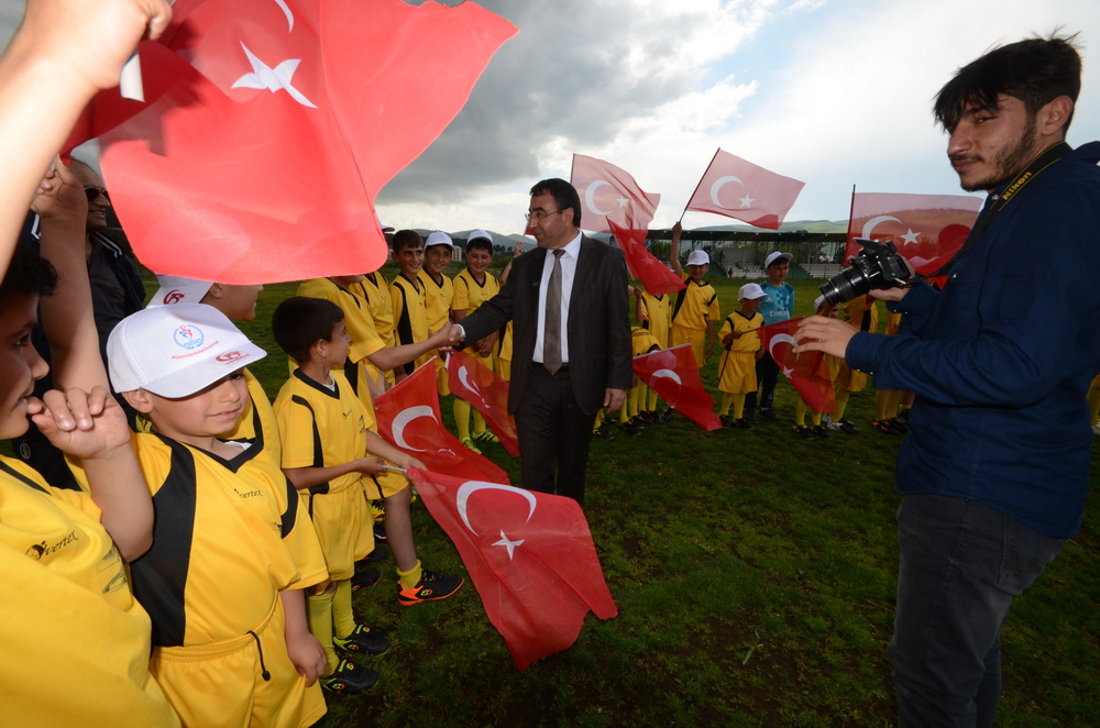 Sarıkamış Belediyesinden geleceğin şampiyonlarına destek