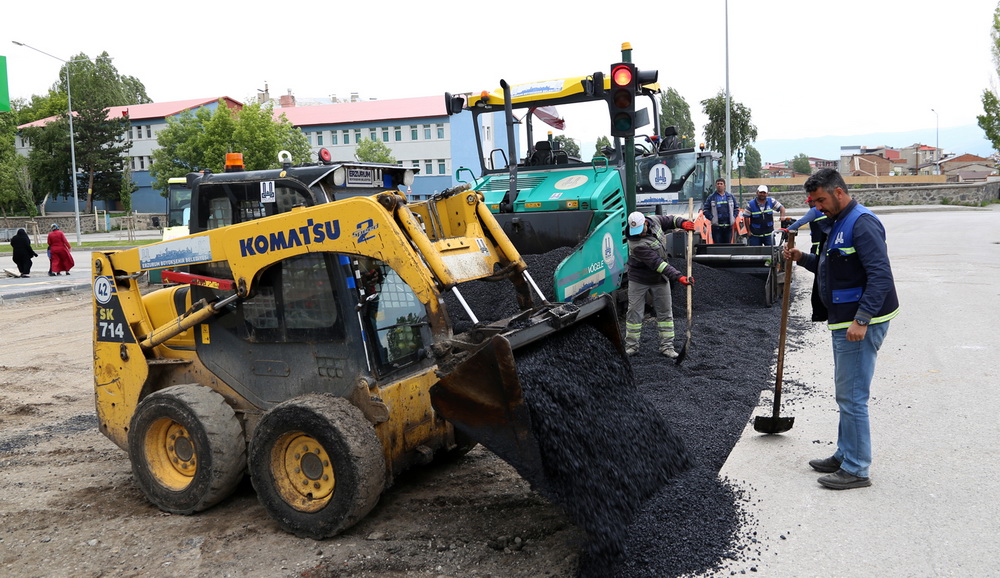 Yağmura Rağmen Asfalt Rekoru