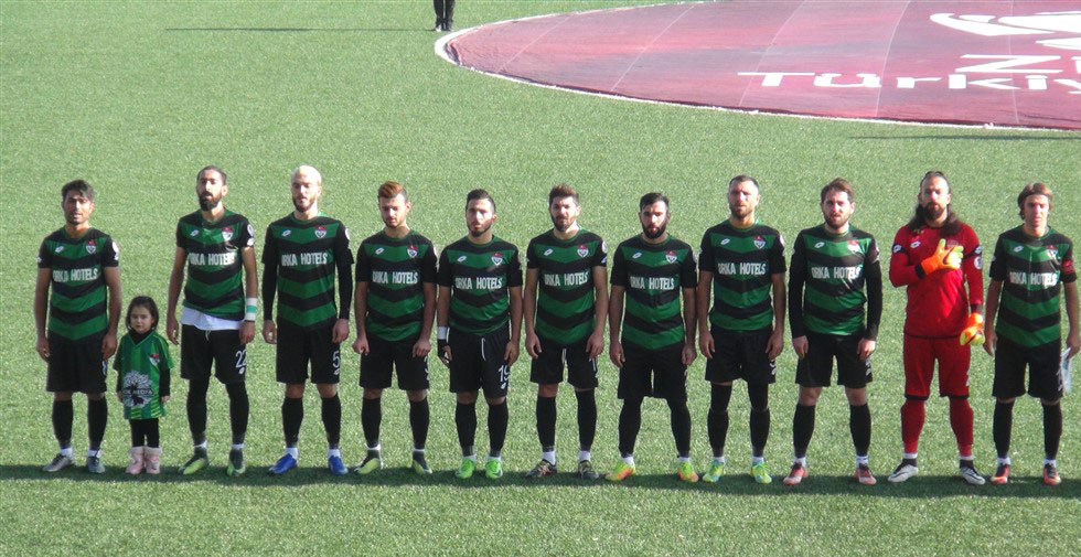 Yasin Aşkın Yıldırım bir babalık da Karsspor’a yaptı